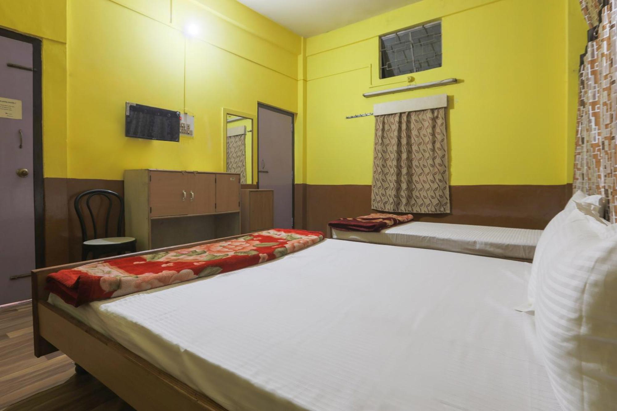 Oyo Hotel 43459 Oasis Lodge Jorhat Bagian luar foto